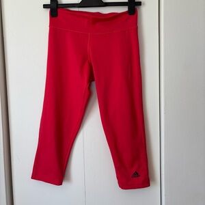 ✨ Adidas Red Capri Leggings - Size Small